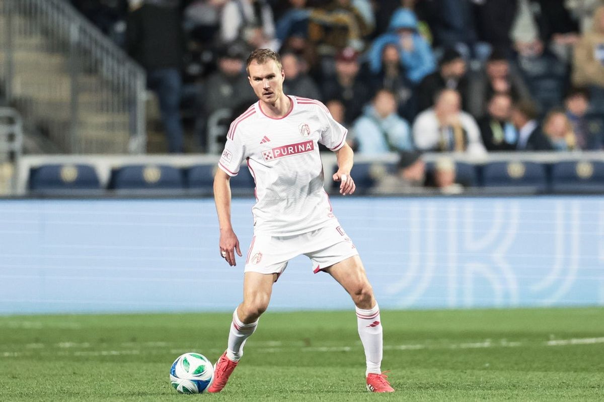 Mar 22, 2025; Chester, Pennsylvania, USA; St. Louis city SC defender Henry Kessler (5) dribbles the ball against the Philadelphia Union during the second half at Subaru Park. Mandatory Credit: Luther Schlaifer-Imagn Images