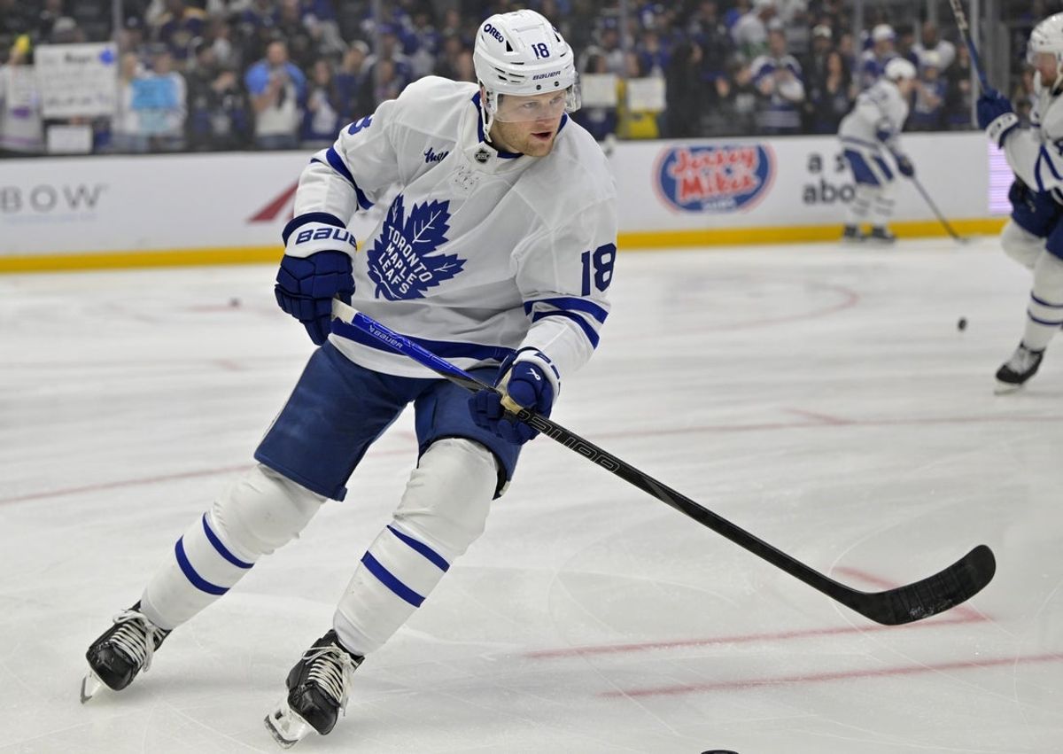 Mar 29, 2025; Los Angeles, California, USA;  Toronto Maple Leafs center Steven Lorentz (18) warms up prior to the game against the Los Angeles Kings at Crypto.com Arena. Mandatory Credit: Jayne Kamin-Oncea-Imagn Images