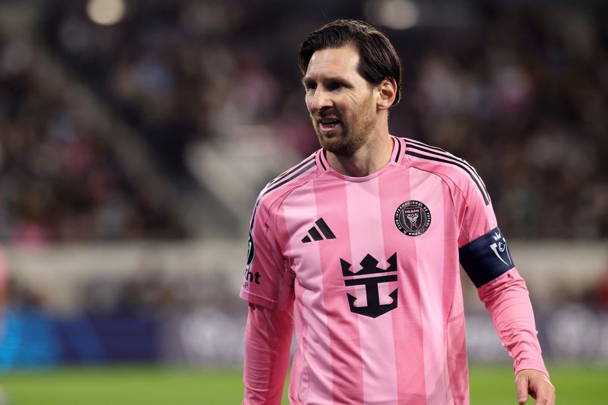 Apr 2, 2025; Los Angeles, California, USA;  Inter Miami CF forward Lionel Messi (10) during the first half of a Concacaf Champions Cup Quarterfinal match against LAFC at BMO Stadium. Mandatory Credit: Kiyoshi Mio-Imagn Images