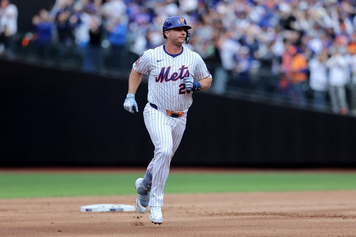 Apr 4, 2025; New York City, New York, USA; New York Mets first baseman Pete Alonso (20) rounds the bases after hitting a two run home run against the Toronto Blue Jays during the first inning at Citi Field. Mandatory Credit: Brad Penner-Imagn Images