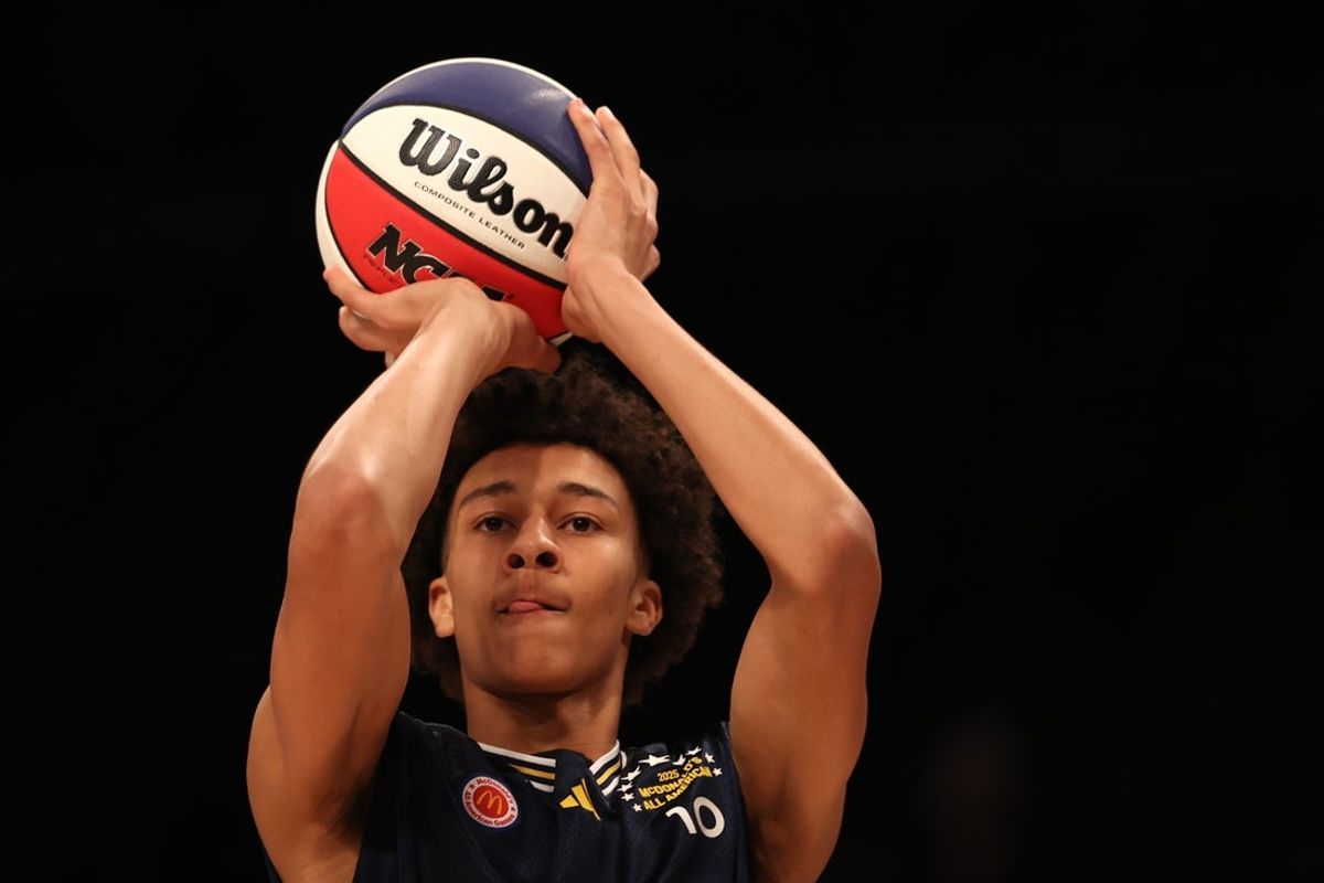 Mar 31, 2025; Brooklyn, New York, USA; McDonald’s All American East forward Nate Ament (10) shoots the ball during the Sprite Jam Fest at Barclay's Center. Mandatory Credit: Pamela Smith-Imagn Images