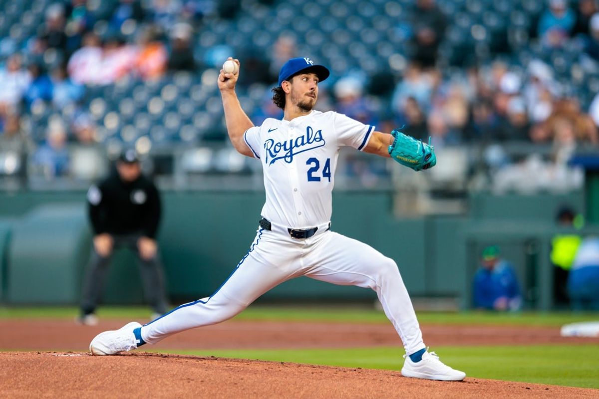 Apr 7, 2025; Kansas City, Missouri, USA; Kansas City Royals pitcher Michael Lorenzen (24) pitches during the first inning against the Minnesota Twins at Kauffman Stadium. Mandatory Credit: William Purnell-Imagn Images
