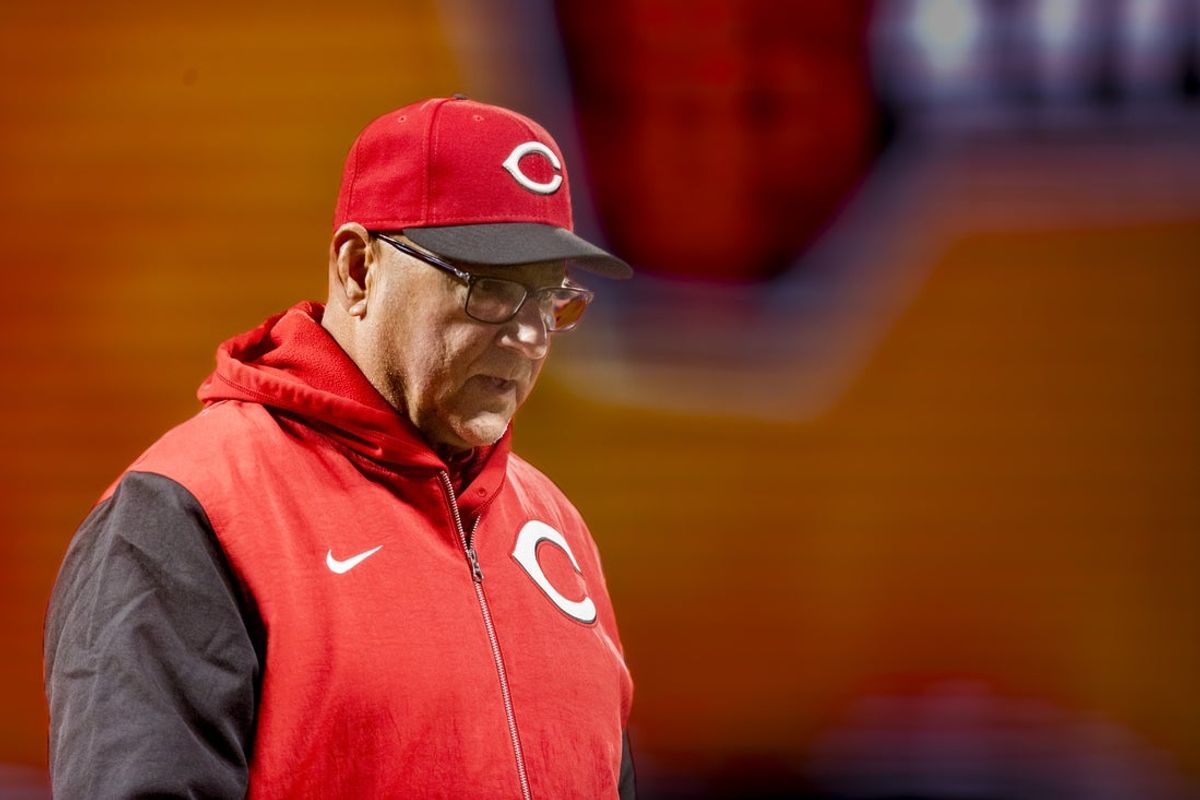 Apr 7, 2025; San Francisco, California, USA;  Cincinnati Reds manager Terry Francona (77) walks off the field after a pitching change against the San Francisco Giants during the ninth inning at Oracle Park. Mandatory Credit: John Hefti-Imagn Images