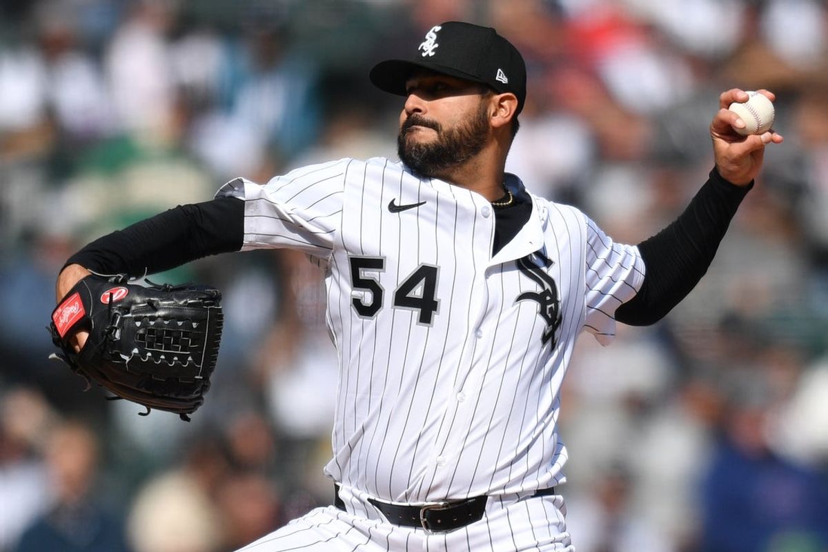 Apr 12, 2025; Chicago, Illinois, USA; Chicago White Sox starting pitcher Martin Perez (54) pitches during the first inning against the Boston Red Sox at Rate Field. Mandatory Credit: Patrick Gorski-Imagn Images
