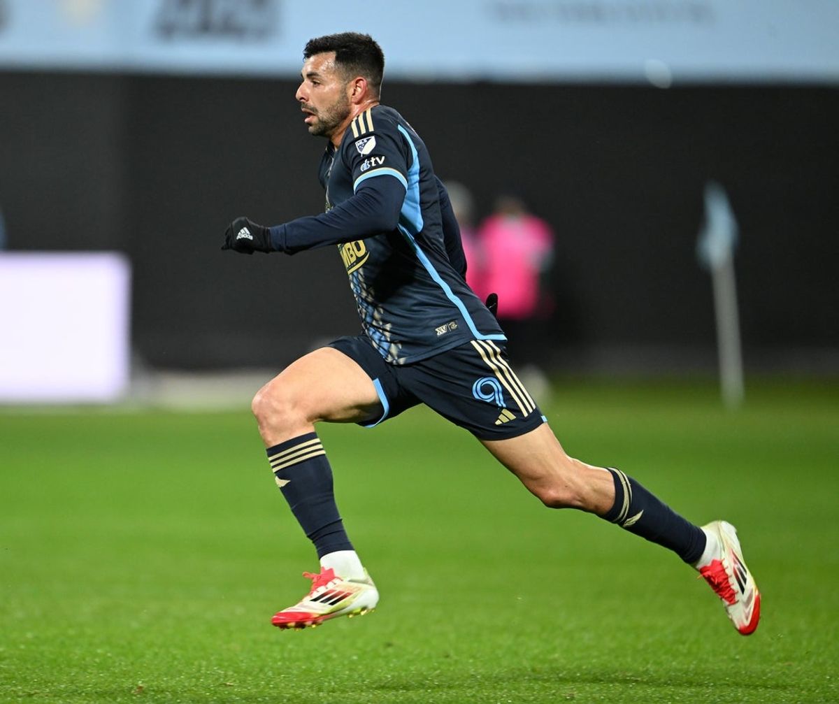 Apr 12, 2025; New York, NY, New York, NY, USA; Philadelphia Union forward Tai Baribo (9) looks for a pass during the first half against New York City FC at Citi Field. Mandatory Credit: Mark Smith-Imagn Images