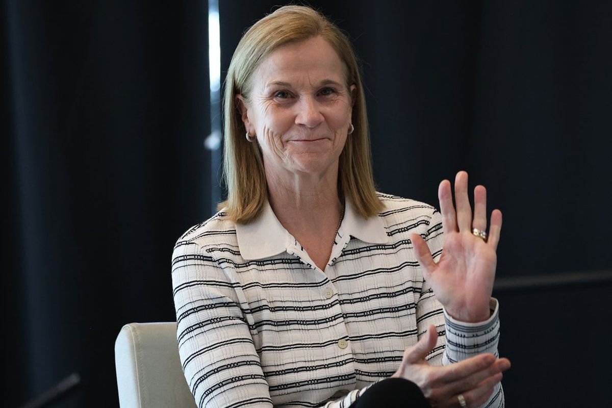 Apr 16, 2025; Washington, DC, USA; FIFA chief football officer Jill Ellis waves to the crowd during a FIFA Club World Cup press conference at Audi Field. Mandatory Credit: Daniel Kucin Jr.-Imagn Images