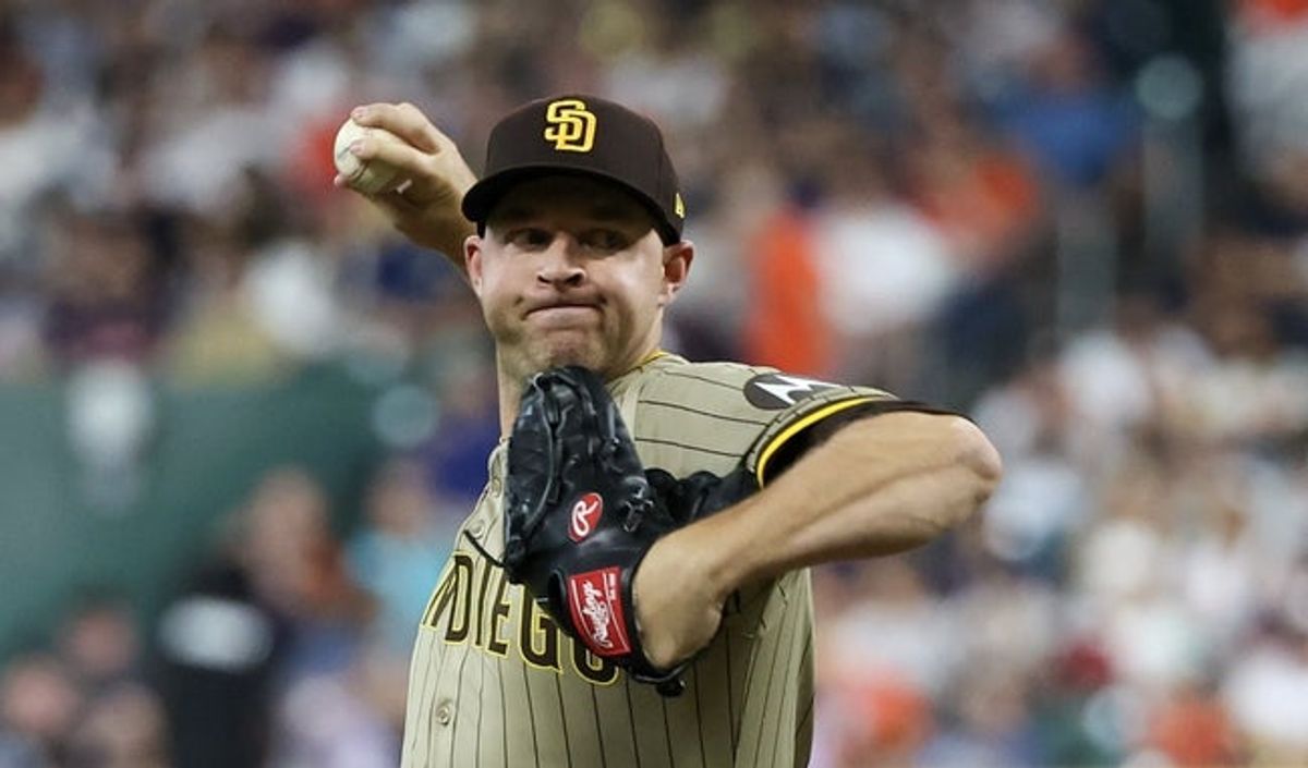 Apr 19, 2025; Houston, Texas, USA;  San Diego Padres starting pitcher Michael King (34) pitches against the Houston Astros in the first inning at Daikin Park. Mandatory Credit: Thomas Shea-Imagn Images