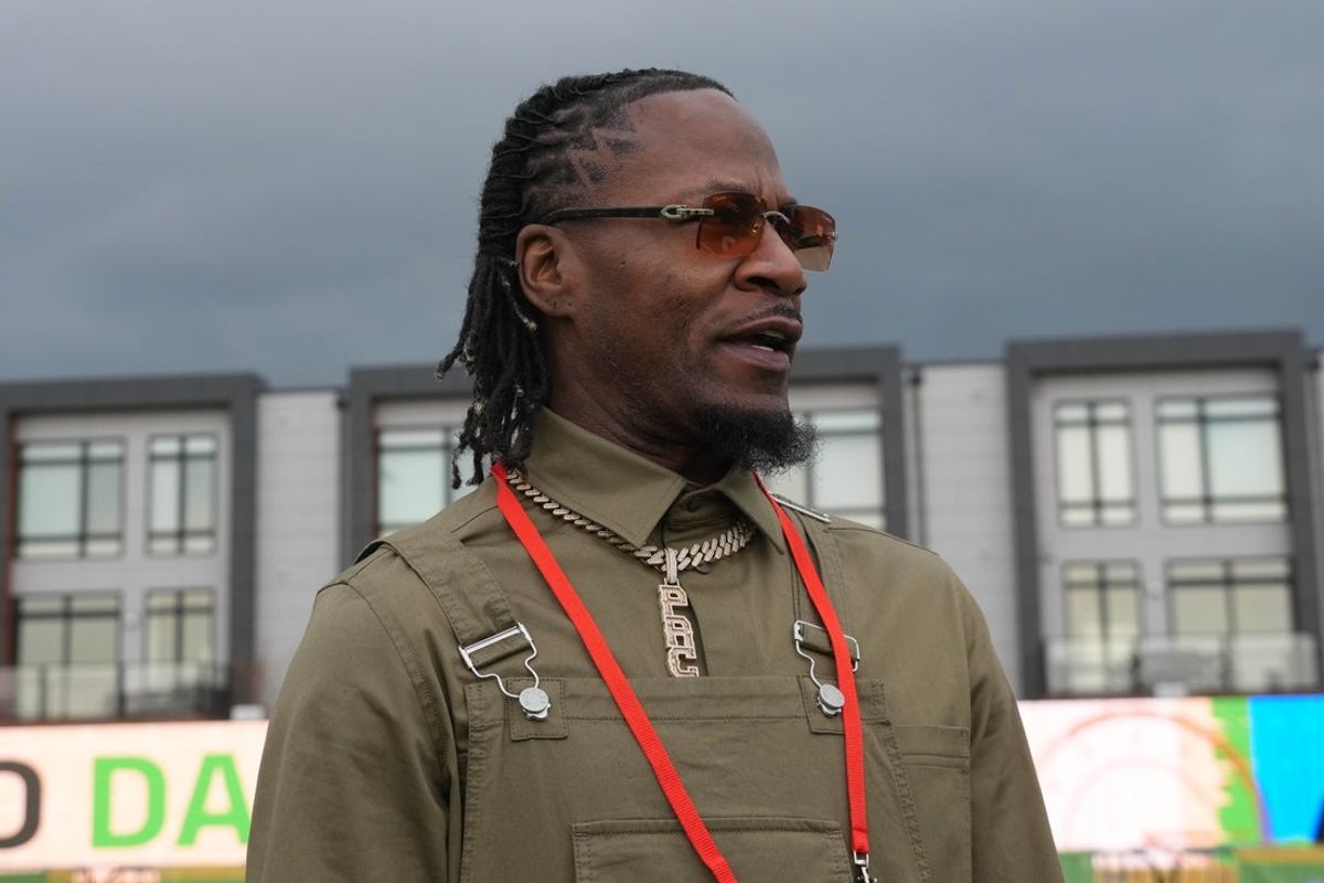 Apr 23, 2025; Green Bay, WI, USA; Adam Jones aka Pacman Jones at the NFL Draft prospect clinic with Special Olympics at Draft Experience Field at Titletown. Mandatory Credit: Kirby Lee-Imagn Images