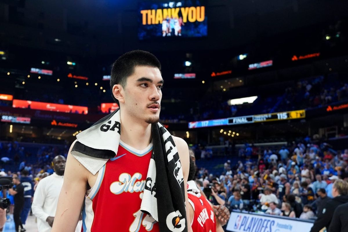 Grizzlies' Zach Edey (14) walks off the court after the Thunder defeated the Grizzlies 117-115 in Game 4 to win the first-round NBA playoff series at FedExForum in Memphis, Tenn., on Saturday, April 26, 2025.