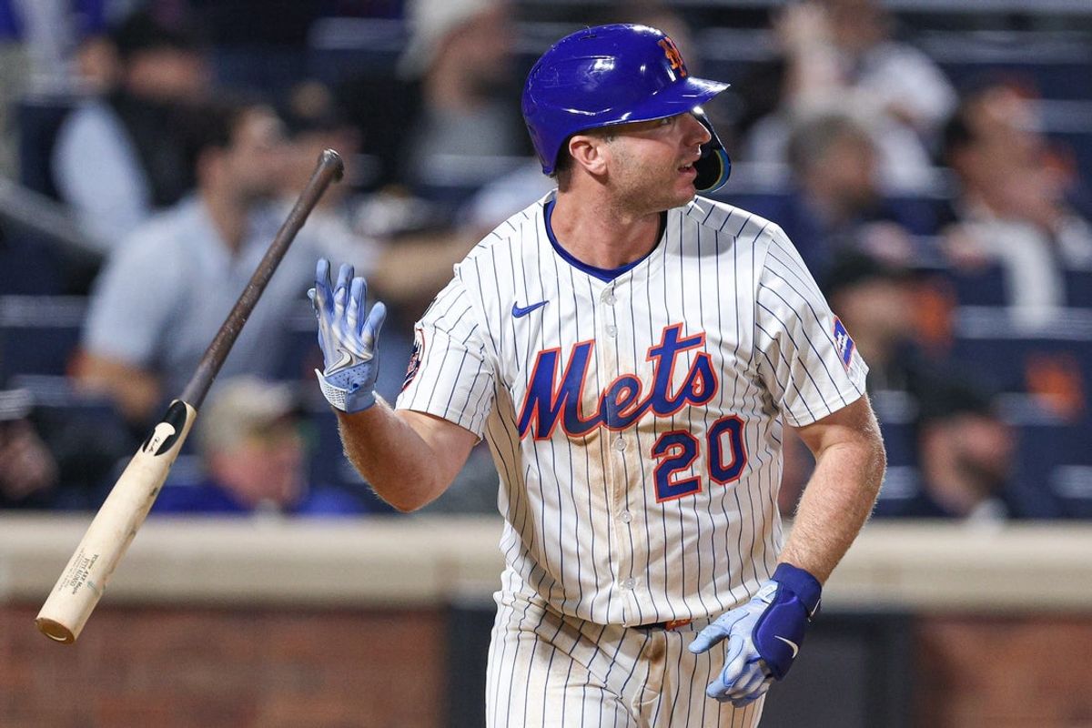 Apr 29, 2025; New York City, New York, USA; New York Mets first baseman Pete Alonso (20) hits a solo home run during the fourth inning against the Arizona Diamondbacks at Citi Field. Mandatory Credit: Vincent Carchietta-Imagn Images