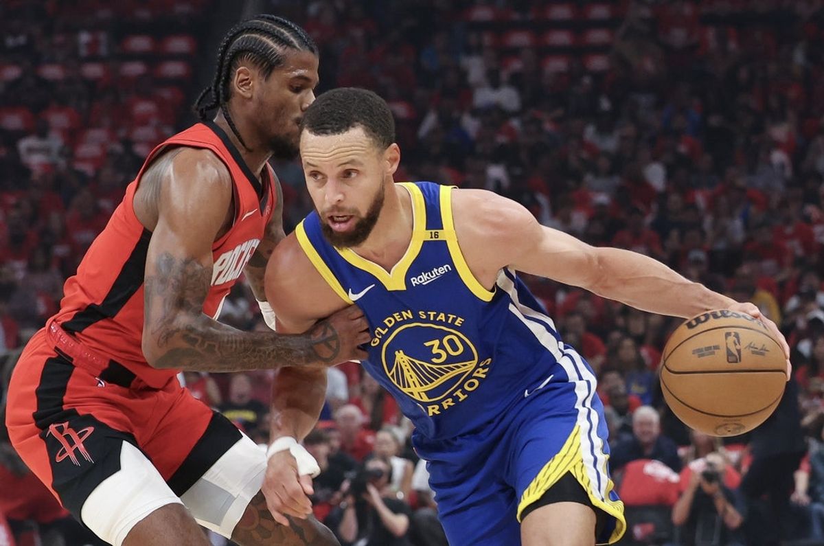 Apr 30, 2025; Houston, Texas, USA; Golden State Warriors guard Stephen Curry (30) dribbles against Houston Rockets guard Jalen Green (4) in the first quarter during game five of first round for the 2025 NBA Playoffs at Toyota Center. Mandatory Credit: Thomas Shea-Imagn Images