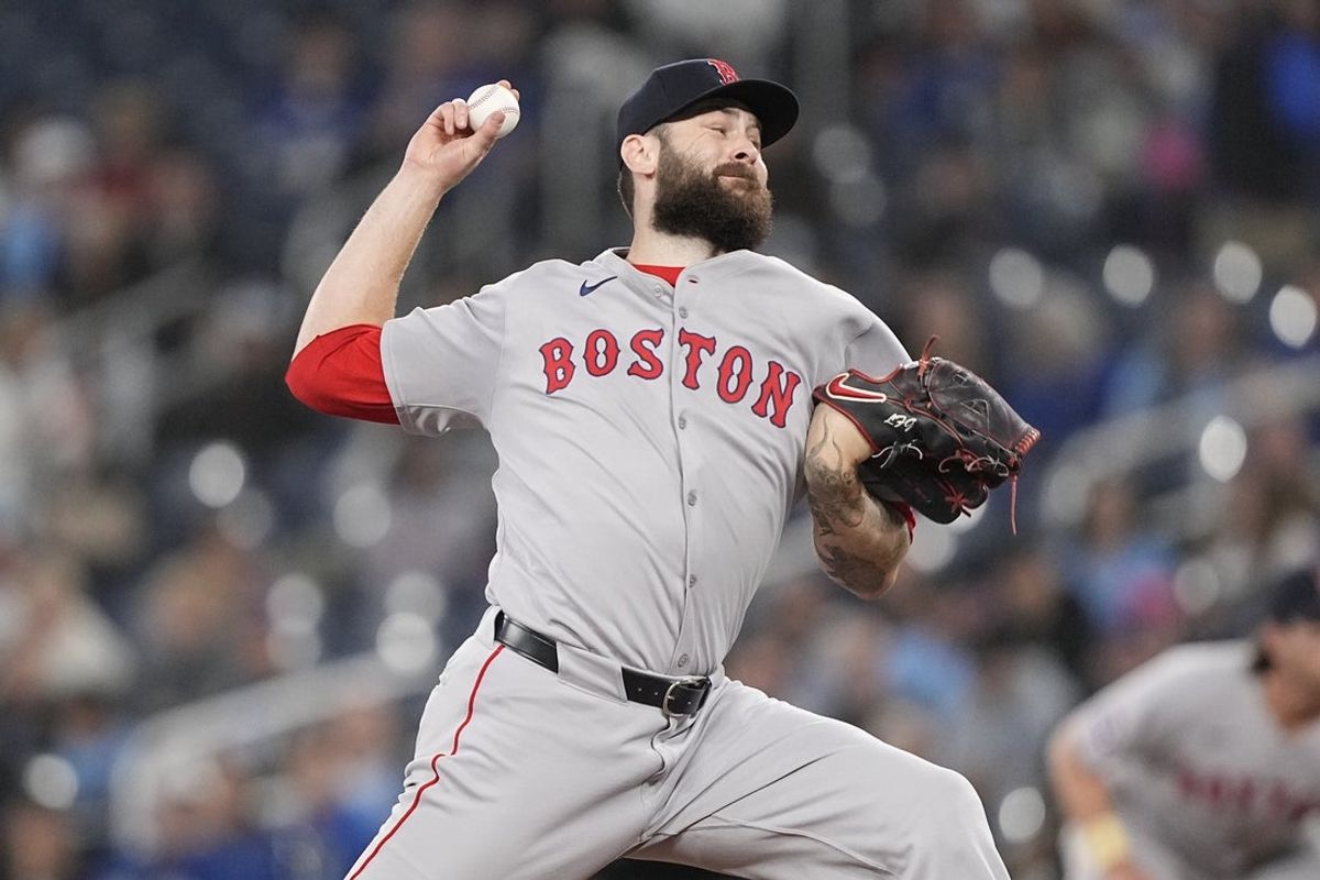 Apr 30, 2025; Toronto, Ontario, CAN; Boston Red Sox starting pitcher Lucas Giolito (54) pitches to the Toronto Blue Jays during the first inning at Rogers Centre. Mandatory Credit: John E. Sokolowski-Imagn Images
