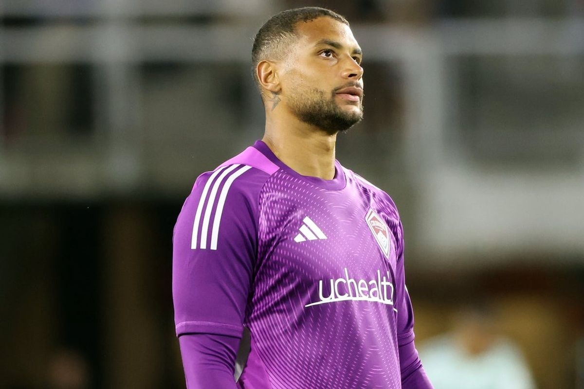May 3, 2025; Washington, District of Columbia, USA; Colorado Rapids goalkeeper Zack Steffen (1) looks on during the second half against the D.C. United at Audi Field. Mandatory Credit: Daniel Kucin Jr.-Imagn Images