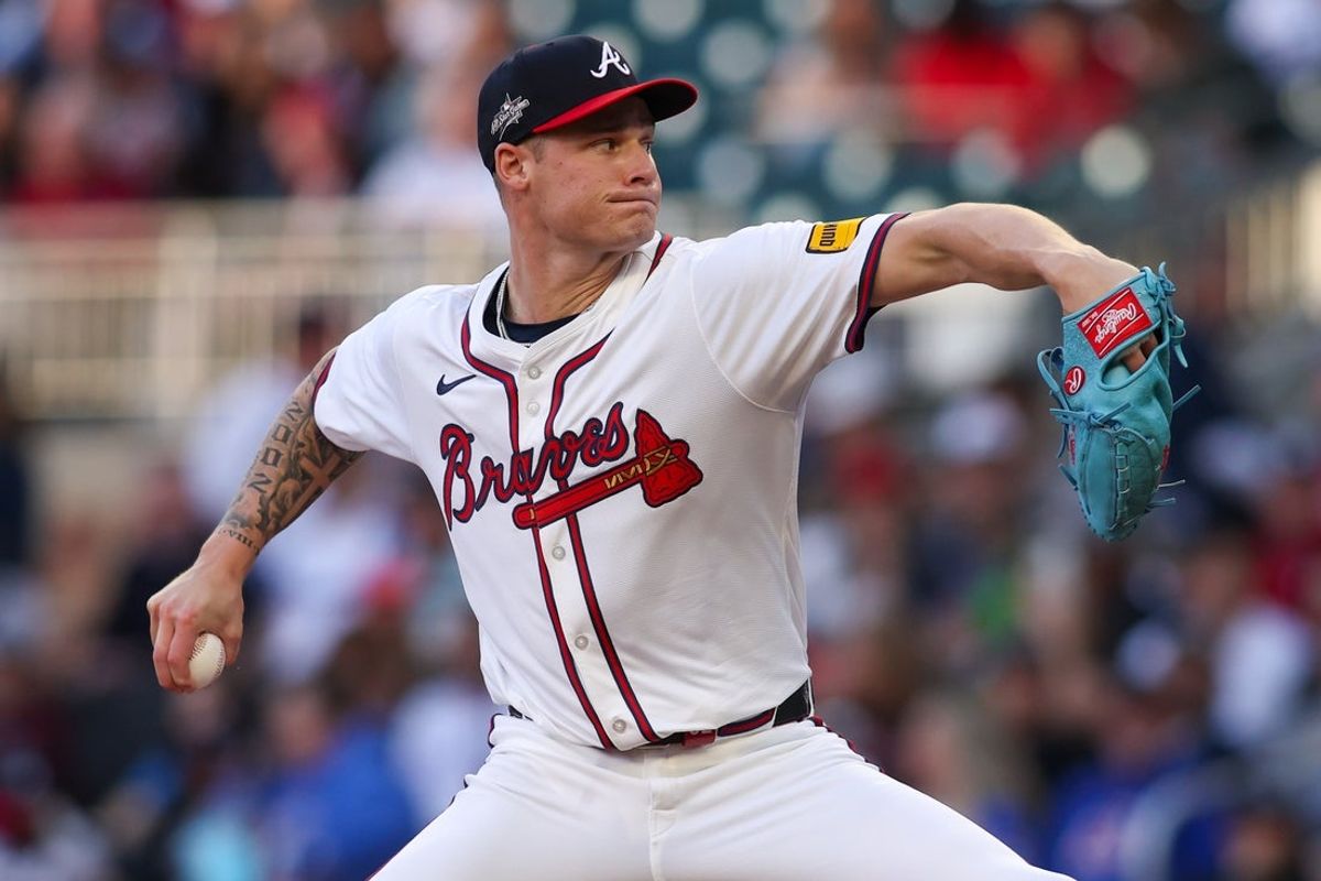 May 5, 2025; Atlanta, Georgia, USA; Atlanta Braves starting pitcher AJ Smith-Shawver (32) throws against the Cincinnati Reds in the second inning at Truist Park. Mandatory Credit: Brett Davis-Imagn Images