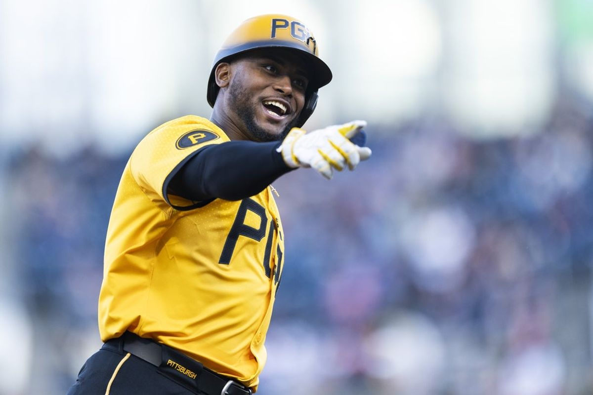 May 9, 2025; Pittsburgh, Pennsylvania, USA; Pittsburgh Pirates outfielder Alexander Canario (29) celebrates his home run against the Atlanta Braves during the third inning at PNC Park. Mandatory Credit: Scott Galvin-Imagn Images