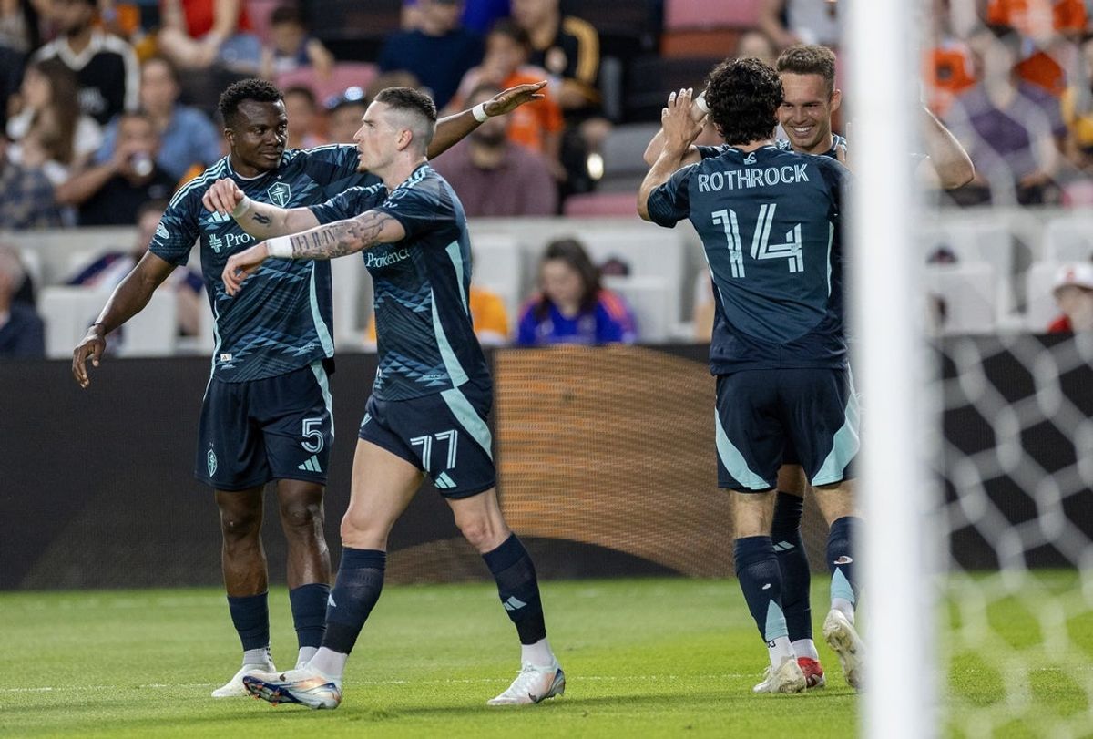 May 10, 2025; Houston, Texas, USA;Seattle Sounders FC forward Danny Musovski (19) celebrates his goal with teammates against the Houston Dynamo FC in the first half  at Shell Energy Stadium. Mandatory Credit: Thomas Shea-Imagn Images
