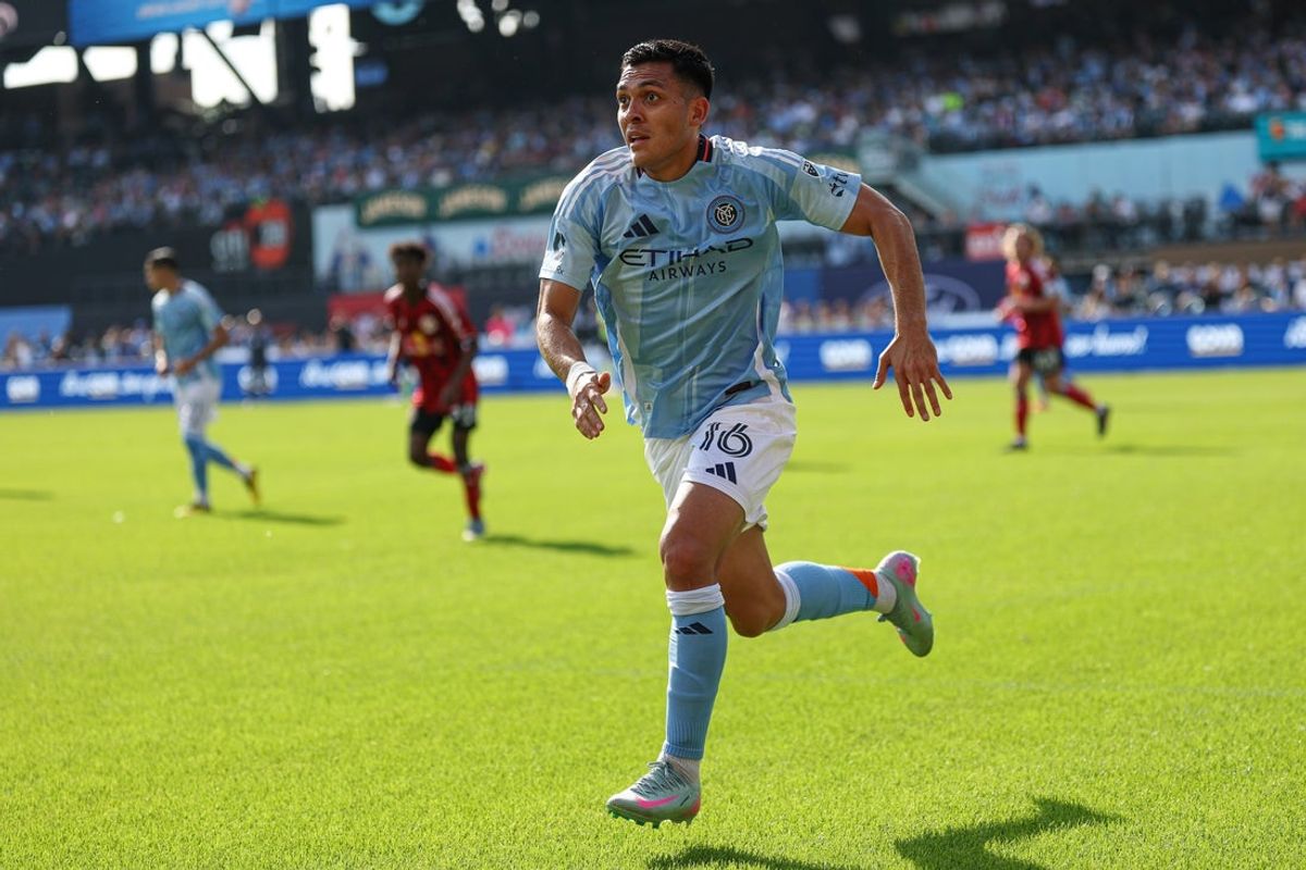 May 17, 2025; New York, NY, New York, NY, USA; New York City FC forward Alonso Martinez (16) in action against the New York Red Bulls during the first half at Citi Field. Mandatory Credit: Vincent Carchietta-Imagn Images
