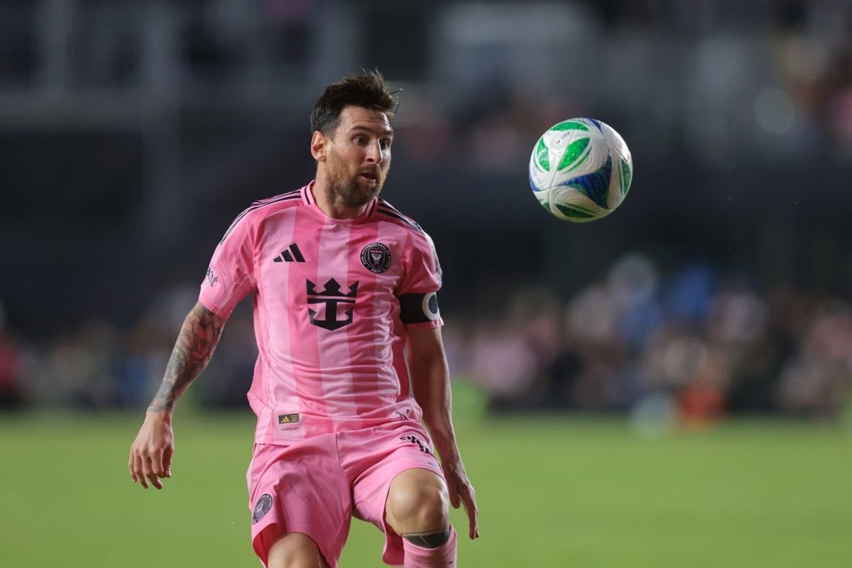 May 18, 2025; Fort Lauderdale, Florida, USA; Inter Miami CF forward Lionel Messi (10) controls the ball against Orlando City during the second half at Chase Stadium. Mandatory Credit: Sam Navarro-Imagn Images