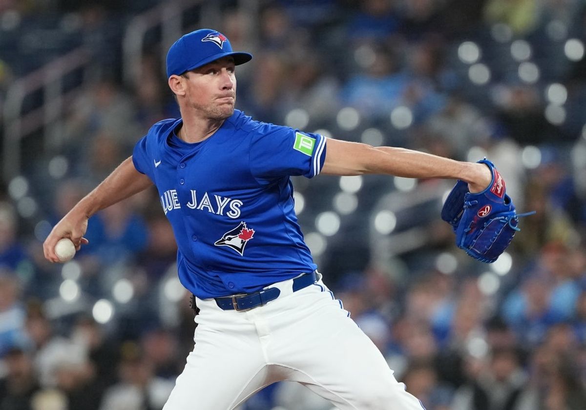 May 20, 2025; Toronto, Ontario, CAN; Toronto Blue Jays starting pitcher Chris Bassitt (40) throws a pitch against the San Diego Padres during the first inning at Rogers Centre. Mandatory Credit: Nick Turchiaro-Imagn Images
