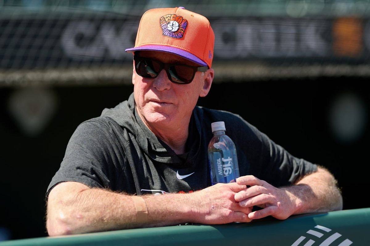 May 20, 2025; San Francisco, California, USA; San Francisco Giants manager Bob Melvin (6) watches batting practice before a game against the Kansas City Royals at Oracle Park. Mandatory Credit: Robert Edwards-Imagn Images
