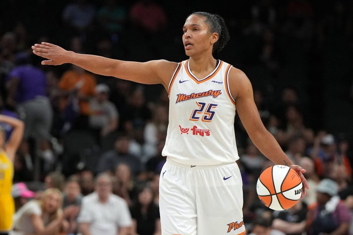 May 21, 2025; Phoenix, Arizona, USA; Phoenix Mercury forward Alyssa Thomas (25) calls out a play against the Los Angeles Sparks in the second half at Footprint Center. Mandatory Credit: Rick Scuteri-Imagn Images