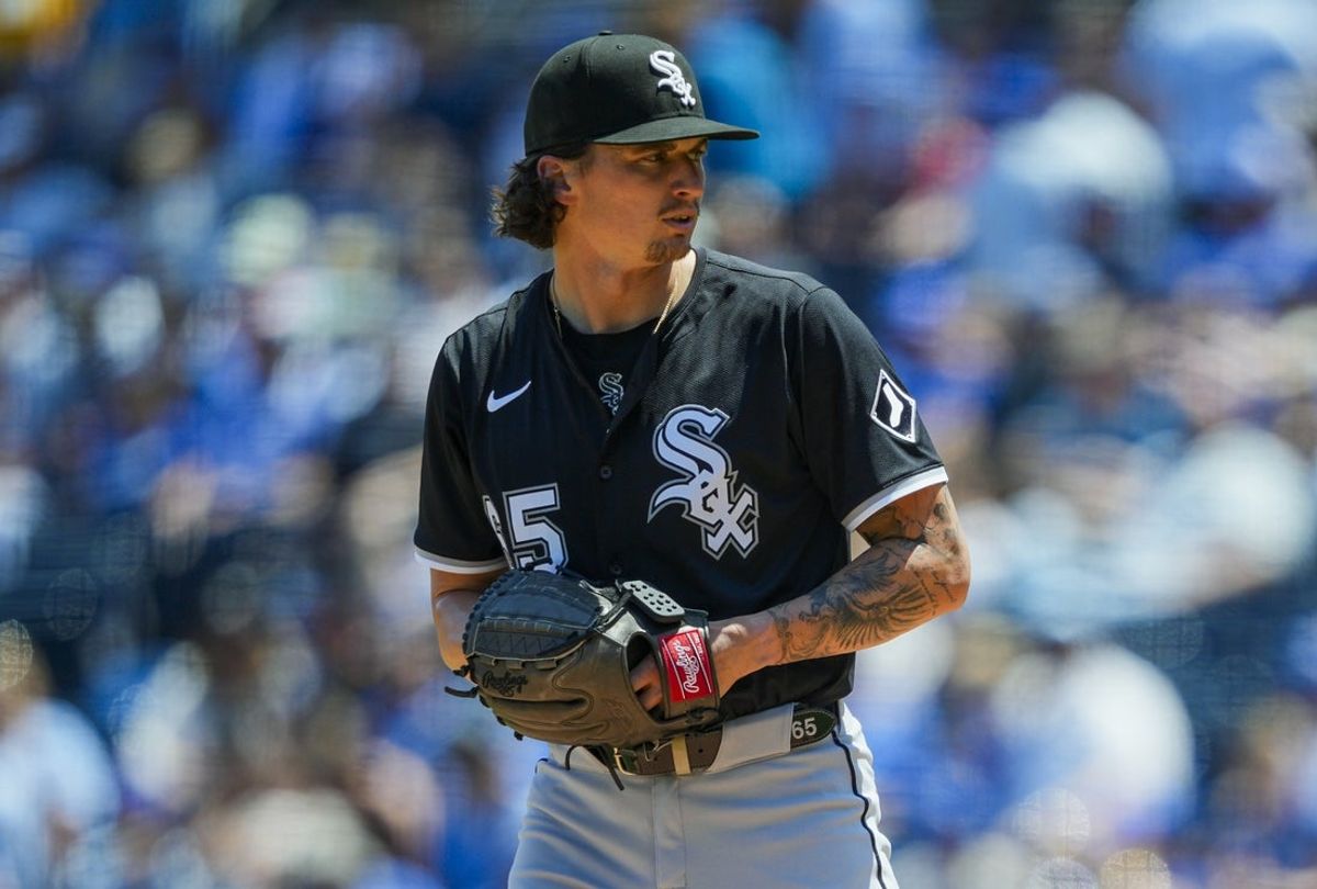May 8, 2025; Kansas City, Missouri, USA; Chicago White Sox starting pitcher Davis Martin (65) pitches during the first inning against the Kansas City Royals at Kauffman Stadium. Mandatory Credit: Jay Biggerstaff-Imagn Images