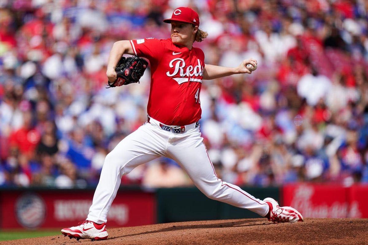 Cincinnati Reds pitcher Andrew Abbott (41) throws a pitch in the first inning of the MLB National League game between the Cincinnati Reds and Chicago Cubs, Saturday, May 24, 2025, at Great American Ball Park in Downtown Cincinnati.