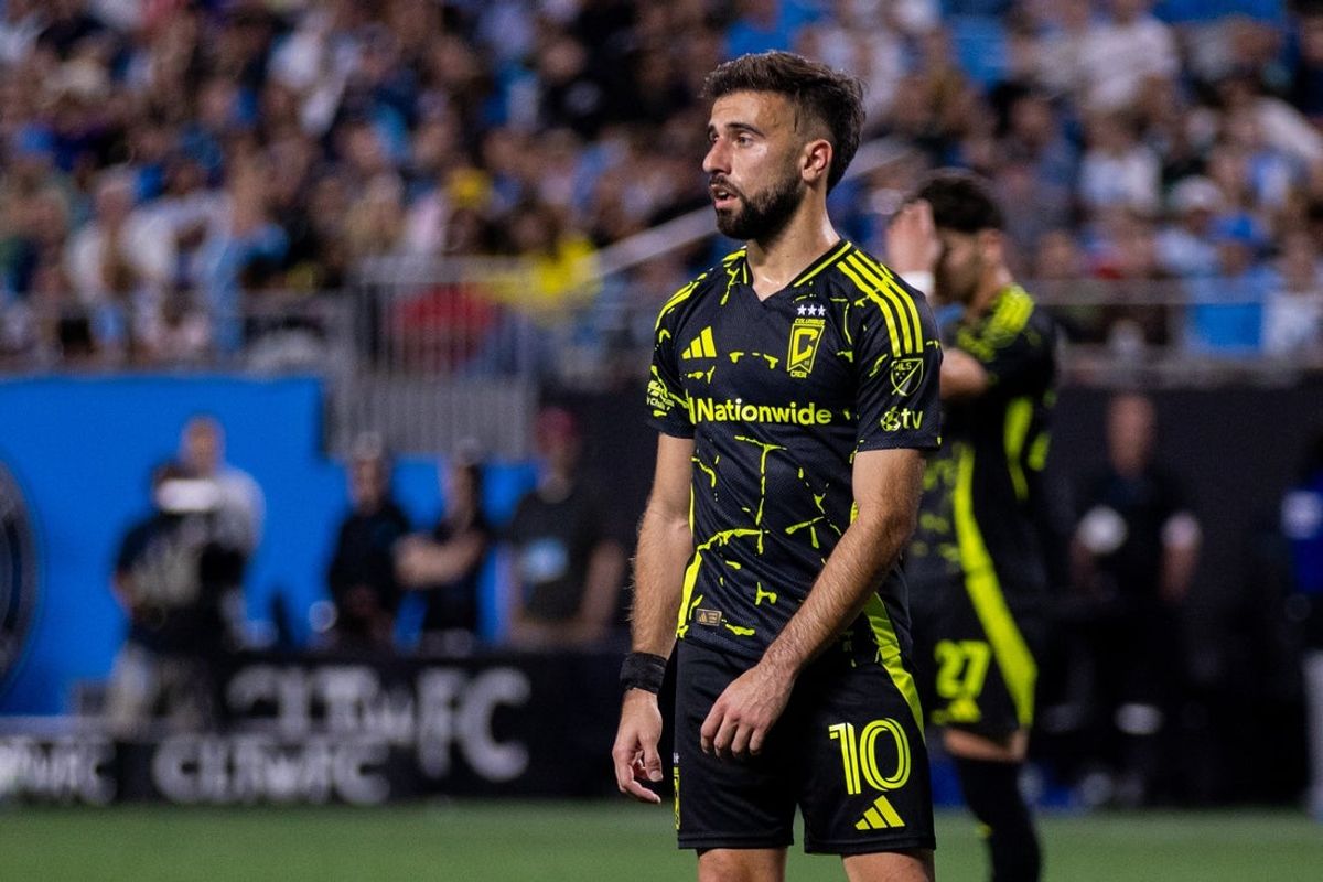 May 24, 2025; Charlotte, North Carolina, USA; Columbus Crew forward Diego Rossi (10) waits for a corner during the second half at Bank of America Stadium. Mandatory Credit: Scott Kinser-Imagn Images