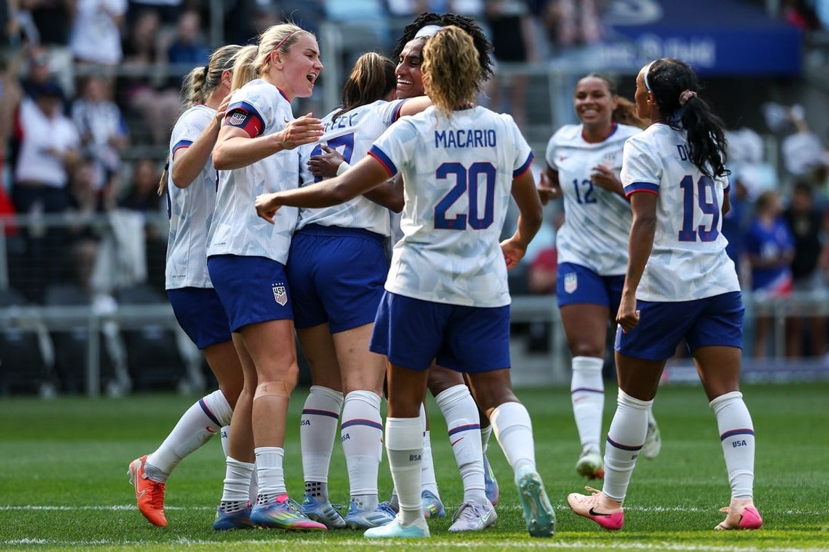 May 31, 2025; St. Paul, Minnesota, USA; U.S. Women's National Team midfielder Sam Coffey (17) celebrates her goal with teammates during the first half against China PR at Allianz Field. Mandatory Credit: Matt Krohn-Imagn Images