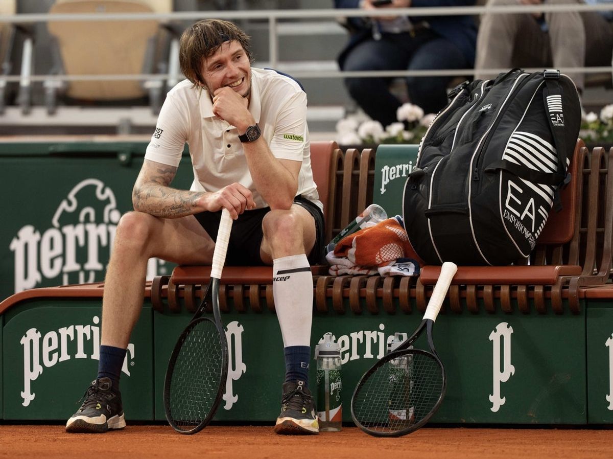 Jun 4, 2025; Paris, FR; Alexander Bublik of Kazakhstan at a change of ends during his match against Jannik Sinner of Italy on day 11 at Roland Garros Stadium.  Mandatory Credit: Susan Mullane-Imagn Images