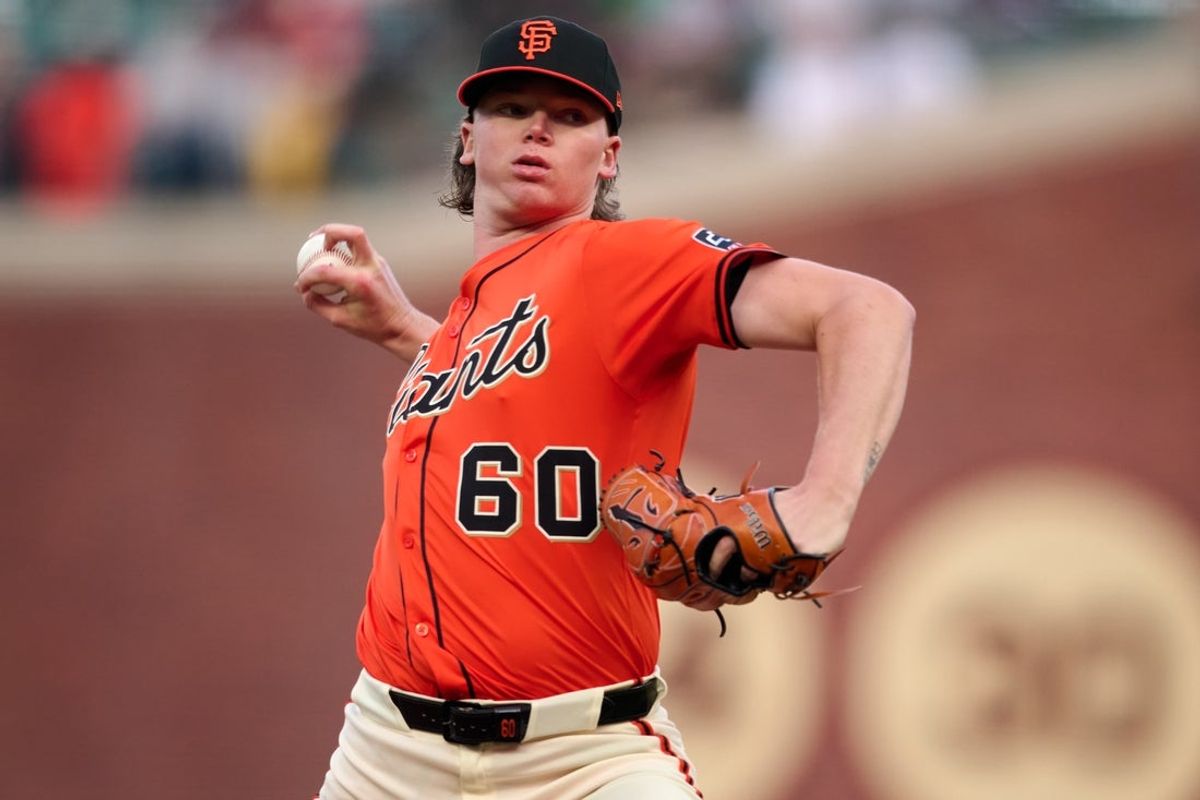 Jun 6, 2025; San Francisco, California, USA; San Francisco Giants starting pitcher Hayden Birdsong (60) throws a pitch against the Atlanta Braves during the first inning at Oracle Park. Mandatory Credit: Robert Edwards-Imagn Images
