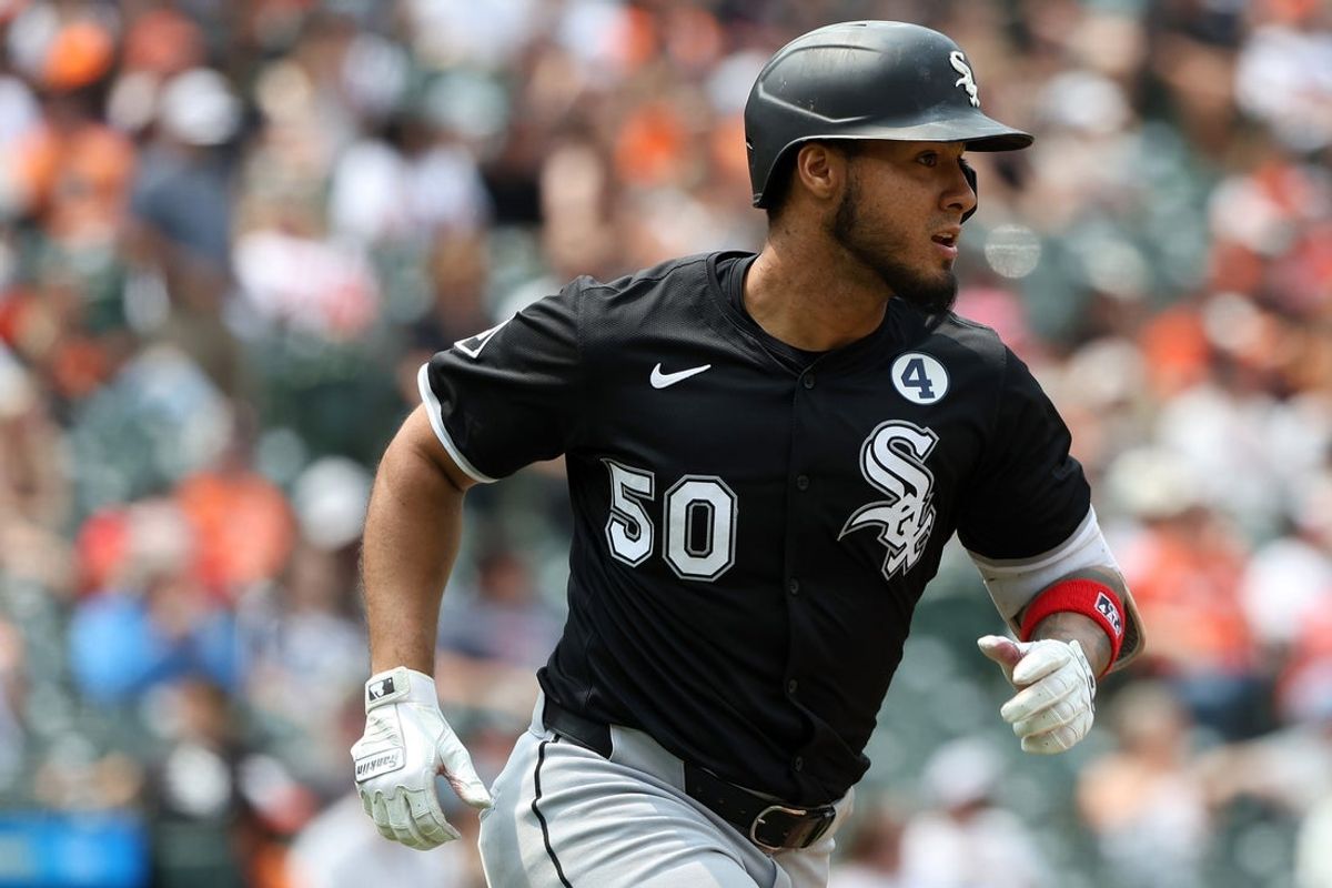 Jun 1, 2025; Baltimore, Maryland, USA; Chicago White Sox second baseman Lenyn Sosa (50) hits a single during the fourth inning against the Baltimore Orioles at Oriole Park at Camden Yards. Mandatory Credit: Daniel Kucin Jr.-Imagn Images
