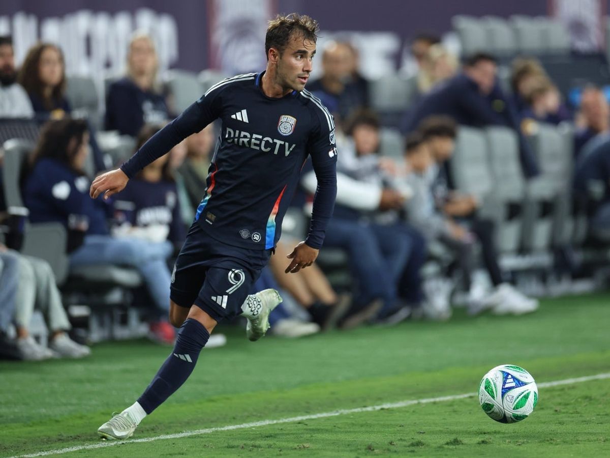 Jun 7, 2025; San Diego, California, USA; San Diego FC forward Tomas Angel (9) controls the ball against Club America during the second half at Snapdragon Stadium. Mandatory Credit: Abe Arredondo-Imagn Images