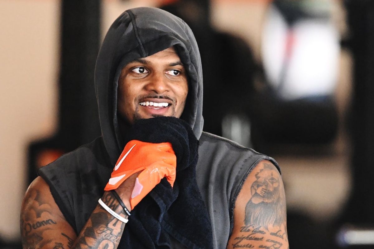 Jun 12, 2025; Berea, OH, USA; Cleveland Browns quarterback Deshaun Watson (4) works out during mini camp at CrossCountry Mortgage Campus. Mandatory Credit: Ken Blaze-Imagn Images