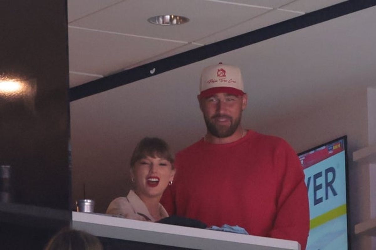 Jun 12, 2025; Sunrise, Florida, USA; American singer-songwriter Taylor Swift and Kansas City Chiefs Travis Kelce are in attendance during the game between Edmonton Oilers and Florida Panthers in game four of the 2025 Stanley Cup Final at Amerant Bank Arena. - Credit: Sam Navarro-Imagn Images