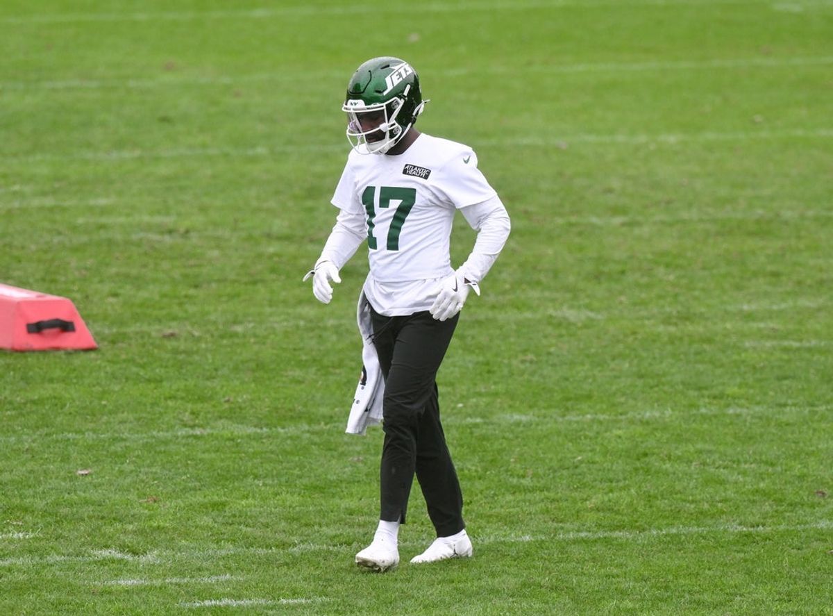Jun 10, 2025; East Rutherford, NJ, USA; New York Jets cornerback Kris Boyd (17) participates in a drill during minicamp at Atlantic Health Jets Training Center. Mandatory Credit: John Jones-Imagn Images