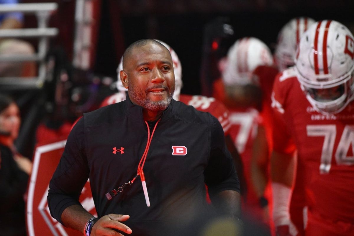 Jun 14, 2025; St. Louis, MO, USA; DC Defenders head coach Shannon Harris takes the field ahead of the 2025 UFL Championship against the Michigan Panthers at The Dome at America’s Center. Mandatory Credit: Jeff Le-Imagn Images
