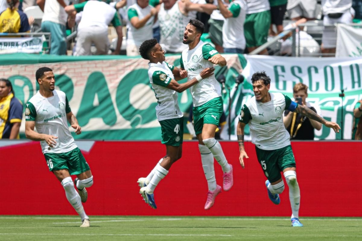 Jun 19, 2025; East Rutherford, New Jersey, USA; SE Palmeiras forward Estevao (41) and forward Jose Manuel Lopez (42) celebrates with teammates after their trams first goal during a group stage match of the 2025 FIFA Club World Cup against Al Ahly FC at MetLife Stadium. Mandatory Credit: Vincent Carchietta-Imagn Images