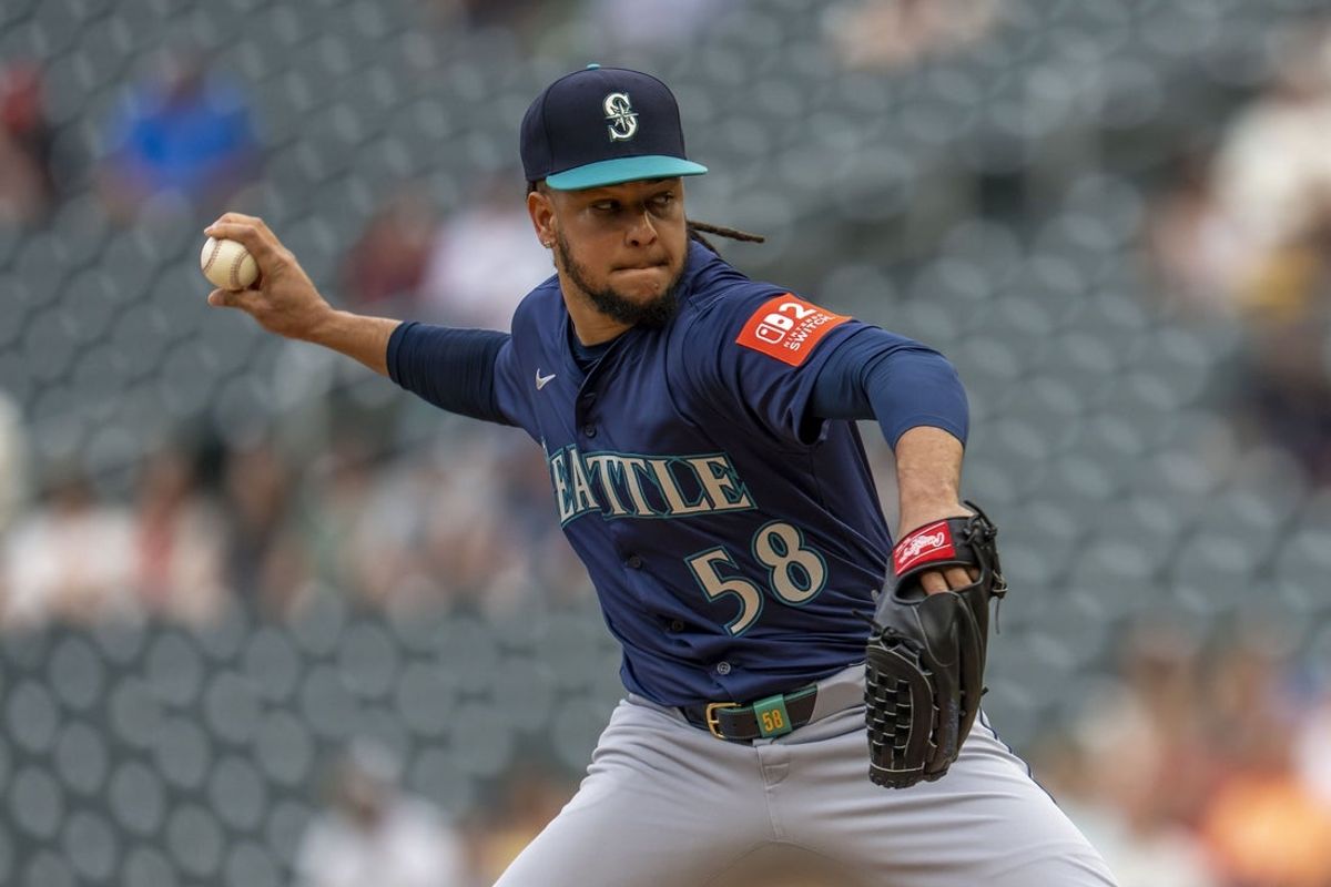 Jun 24, 2025; Minneapolis, Minnesota, USA; Seattle Mariners starting pitcher Luis Castillo (58) delivers a pitch against the Minnesota Twins in the first inning at Target Field. Mandatory Credit: Jesse Johnson-Imagn Images