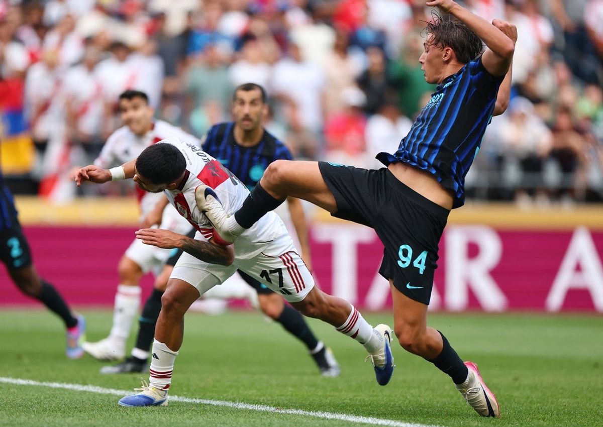 [Subscription Customers Only] Jun 25, 2025; Seattle, Washington, USA; CA River Plate defender Paulo Diaz (17) in action with FC Inter Milan forward Francesco Esposito (94) during a group stage match of the 2025 FIFA Club World Cup at Lumen Field. Mandatory Credit: Agustin Marcarian-Reuters via Imagn Images