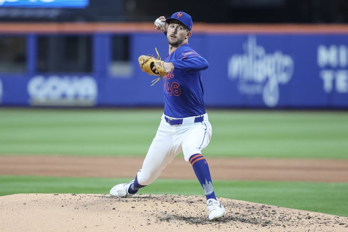Jun 26, 2025; New York City, New York, USA;  New York Mets starting pitcher Griffin Canning (46) pitches in the third inning against the Atlanta Braves at Citi Field. Mandatory Credit: Wendell Cruz-Imagn Images
