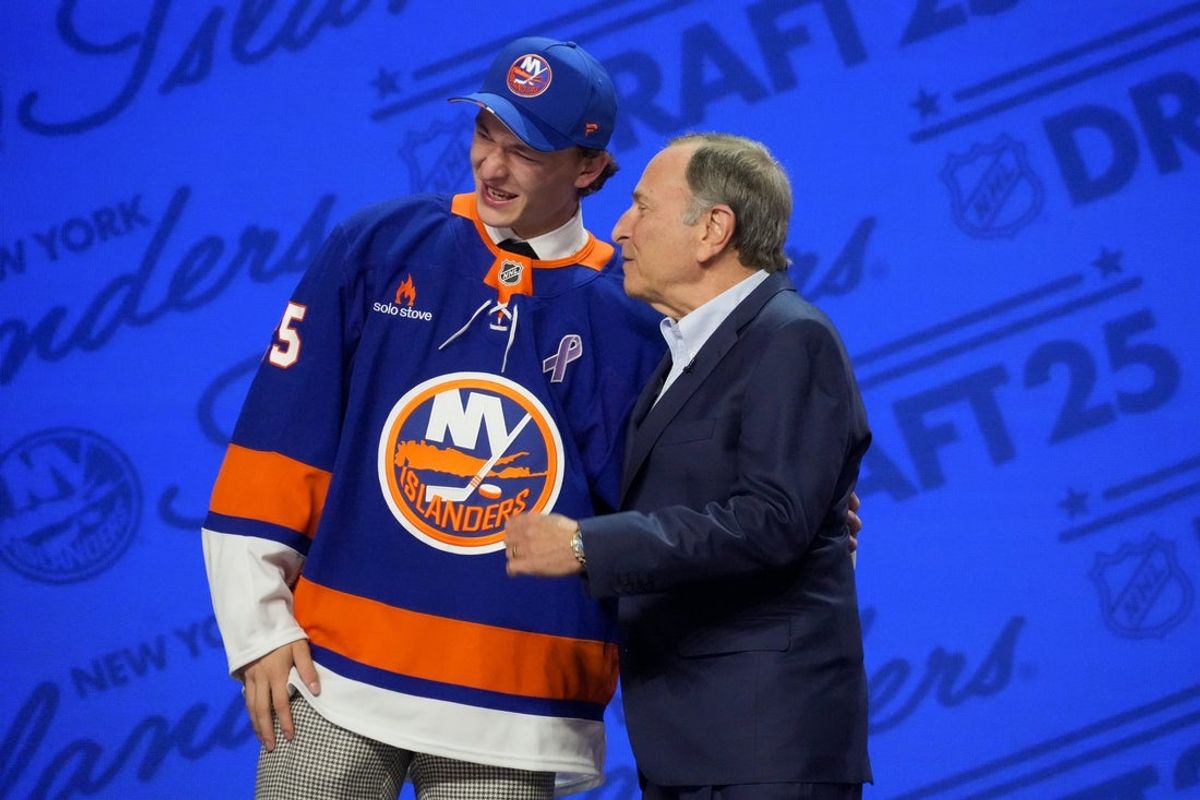 Jun 27, 2025; Los Angeles, California, USA; Matthew Schaefer is selected as the first overall pick to the New York Islanders in the first round of the 2025 NHL Draft at Peacock Theater. Mandatory Credit: Kirby Lee-Imagn Images