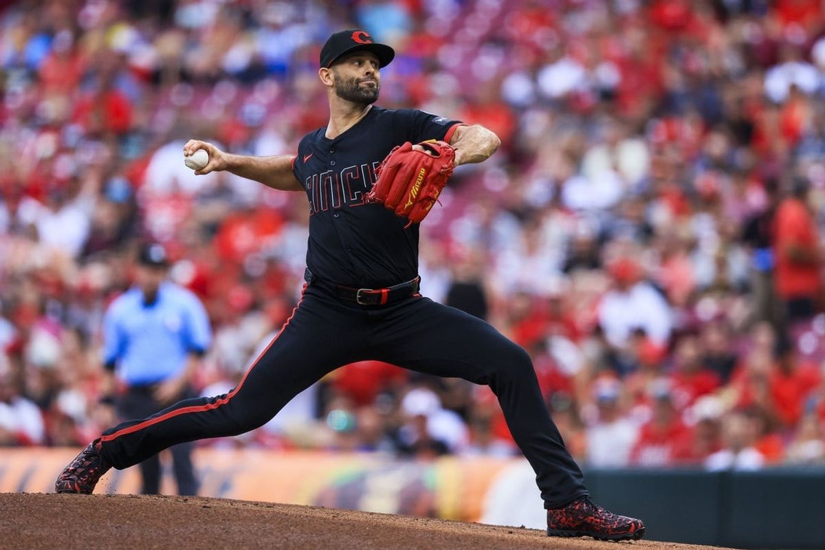 Jun 27, 2025; Cincinnati, Ohio, USA; Cincinnati Reds starting pitcher Nick Martinez (28) pitches against the San Diego Padres in the first inning at Great American Ball Park. Mandatory Credit: Katie Stratman-Imagn Images