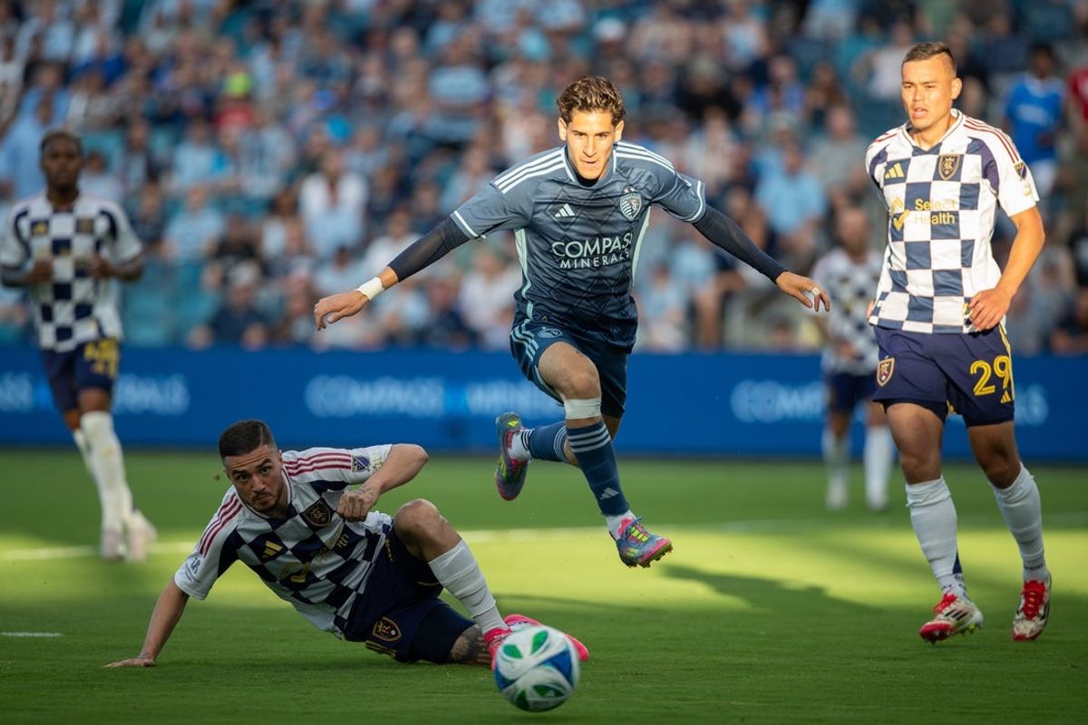 Jun 28, 2025; Kansas City, Kansas, USA; Sporting Kansas City forward Santiago Muñoz (7) during the first half of the match against Real Salt Lake at Children's Mercy Park. Mandatory Credit: Kylie Graham-Imagn Images