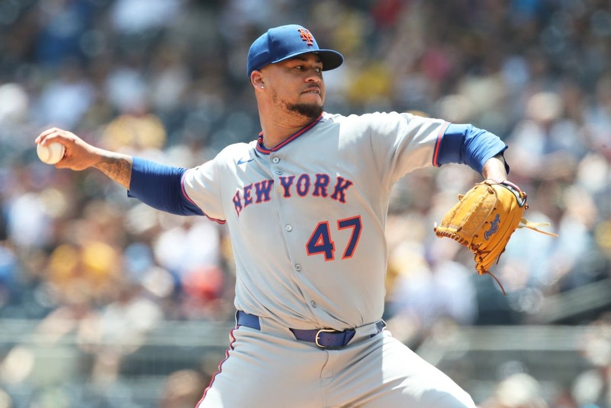 Jun 29, 2025; Pittsburgh, Pennsylvania, USA;  New York Mets starting pitcher Frankie Montas (47) delivers a pitch against the Pittsburgh Pirates during the first inning at PNC Park. Mandatory Credit: Charles LeClaire-Imagn Images