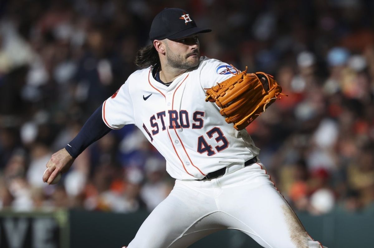 Jun 28, 2025; Houston, Texas, USA; Houston Astros starting pitcher Lance McCullers Jr. (43) delivers a pitch during the second inning against the Chicago Cubs at Daikin Park. Mandatory Credit: Troy Taormina-Imagn Images