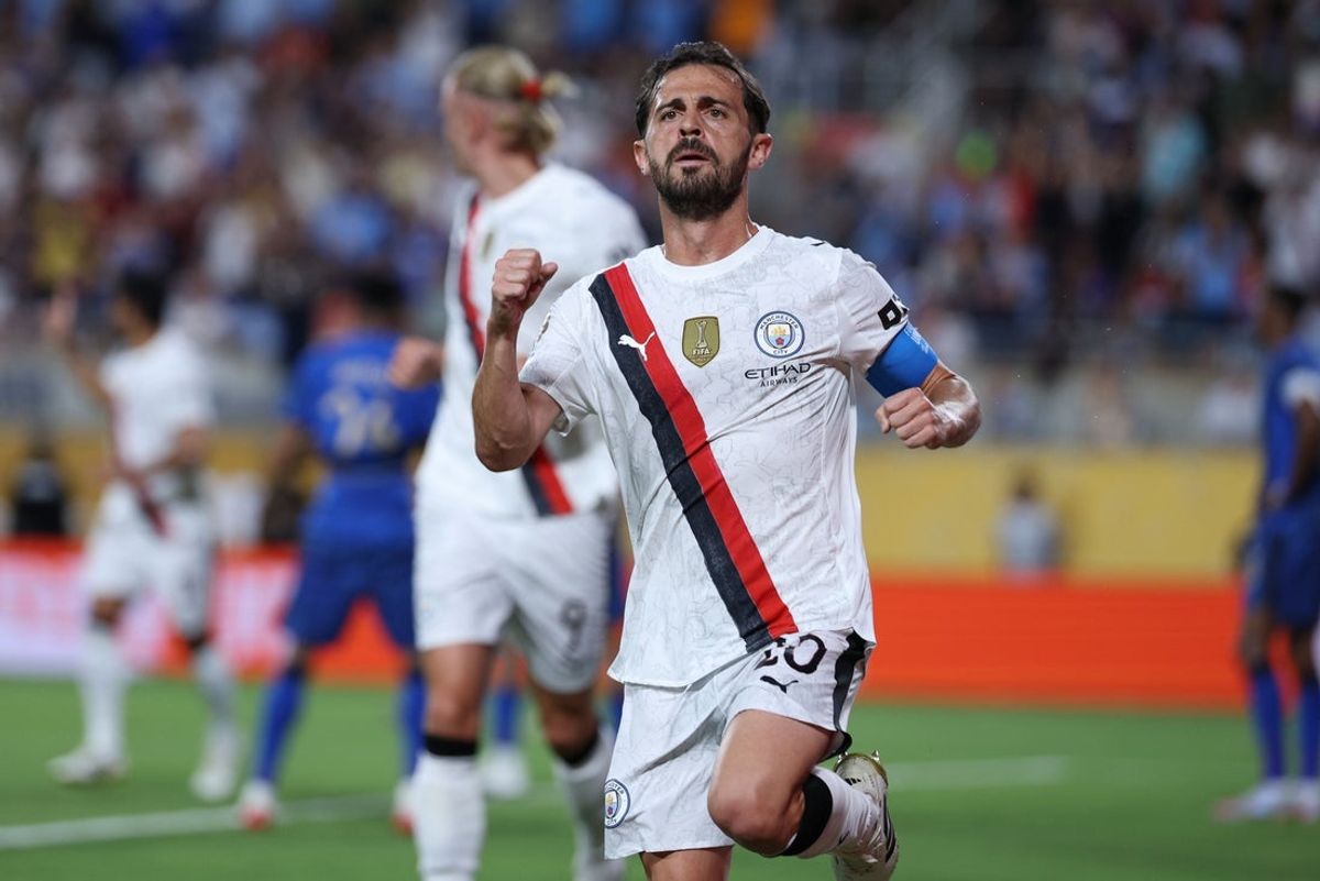 Jun 30, 2025; Orlando, Florida, USA; Manchester City midfielder Bernardo Silva (20) celebrates after scoring in the first half against Al Hilal FC during a round of 16 match of the 2025 FIFA Club World Cup at Camping World Stadium. Mandatory Credit: Nathan Ray Seebeck-Imagn Images