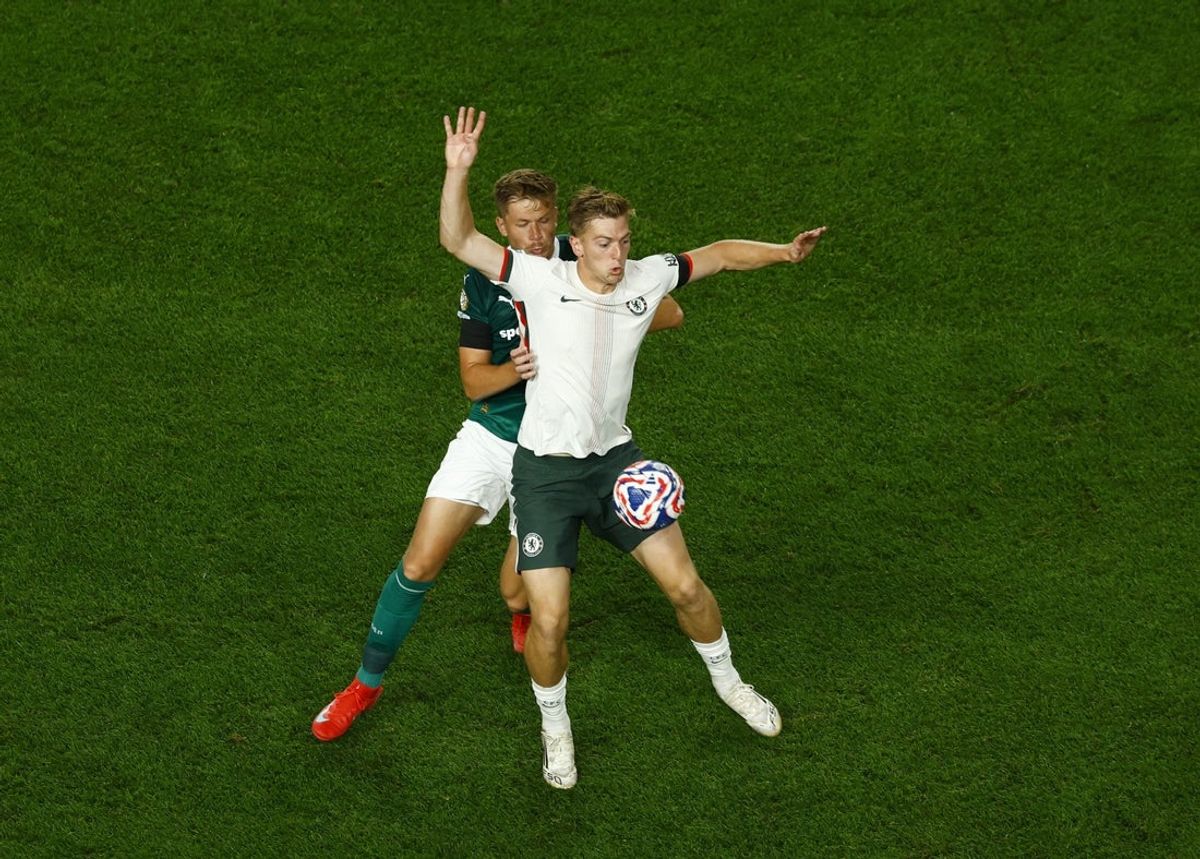 [Subscription Customers Only] Jul 4, 2025; Philadelphia, Pennsylvania, USA; Chelsea FC forward Liam Delap (9) in action with SE Palmeiras defender Bruno Fuchs (3) during a quarterfinal match of the 2025 FIFA Club World Cup at Lincoln Financial Field. Mandatory Credit: Susana Vera-Reuters via Imagn Images