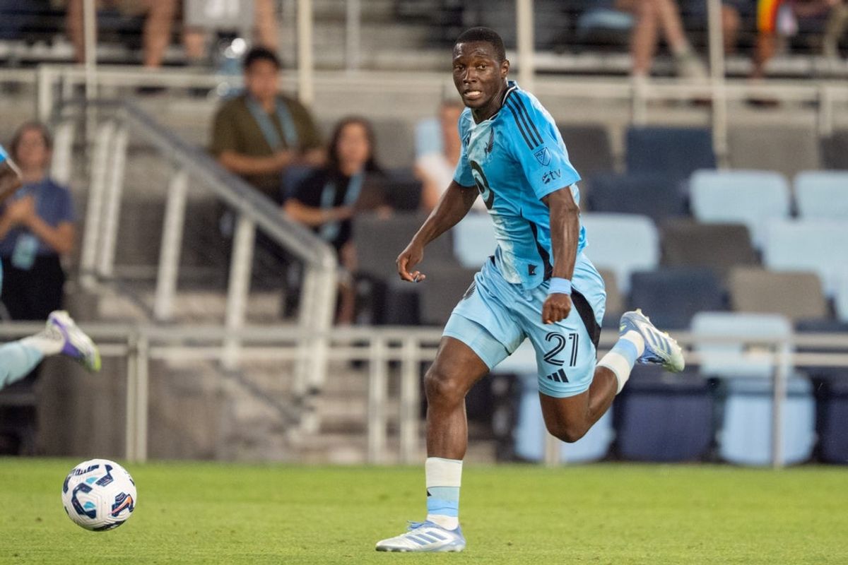 Jul 8, 2025; St. Paul, Minnesota, USA; Minnesota United forward Bongokuhle Hlongwane (21) looks to pass against the Chicago Fire in the first overtime at Allianz Field. Mandatory Credit: Matt Blewett-Imagn Images