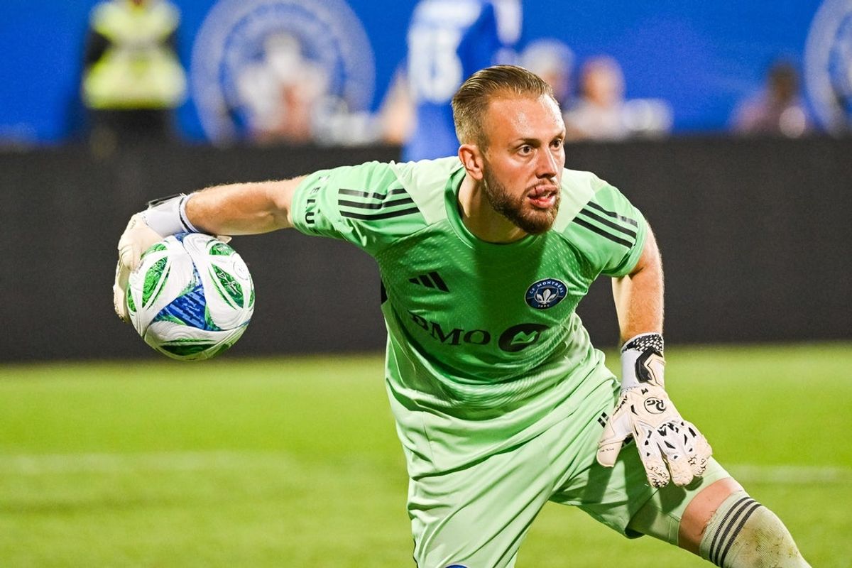 Jul 9, 2025; Montreal, Quebec, CAN; CF Montreal goalkeeper Jonathan Sirois (40) throws the ball back into play against Forge FC Hamilton during the second half at Stade Saputo. Mandatory Credit: David Kirouac-Imagn Images